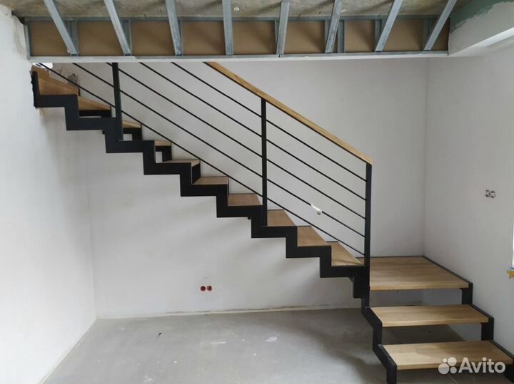 Лестница забежная под ключ