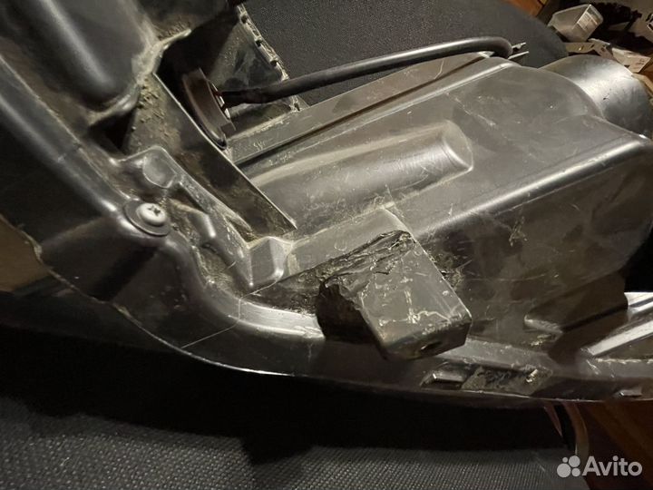 Фара левая от Nissan Leaf 2018г. ZE-1