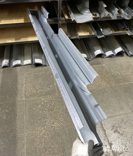 Порог левый Volkswagen Jetta V (Klokkerholm)