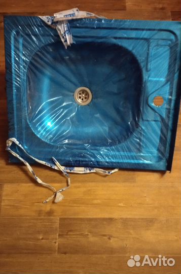 Мойка для кухни металлическая