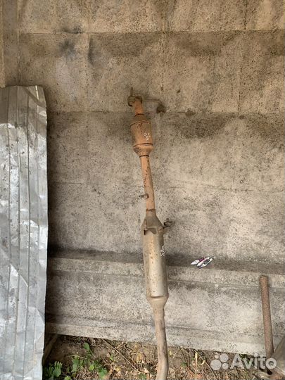 Труба резонатор корпус без катализатора BYD F3