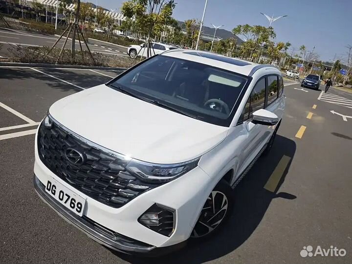 Hyundai Custo 2.0 AT, 2022, 48 000 км