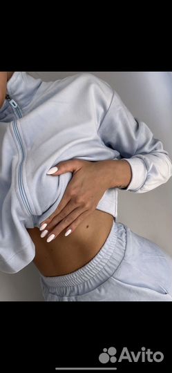 Велюровый спортивный костюм