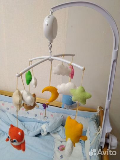 Музыкальная карусель на кроватку