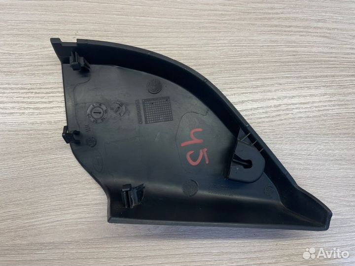 Уголок зеркала передний левый LADA X-Ray