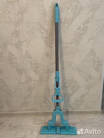 Швабра с отжимом и впитывающей губкой