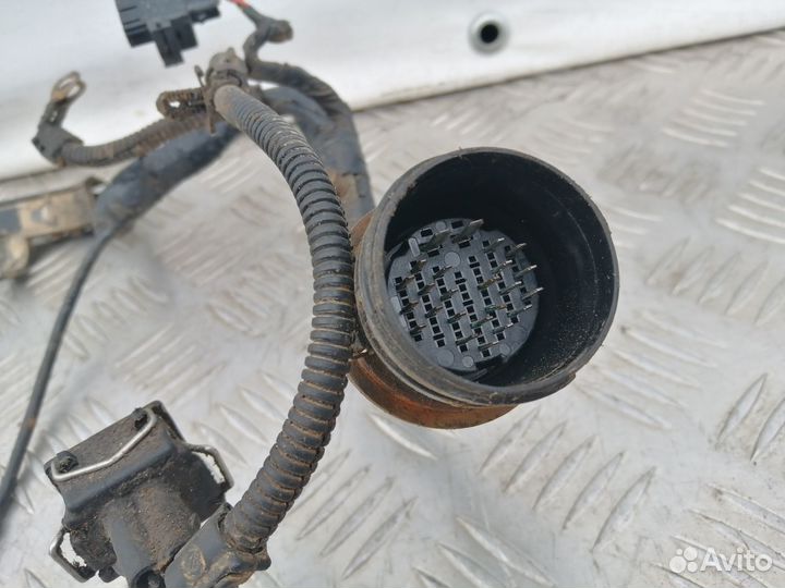 Проводка двигателя Volkswagen Golf 3 1.6 AEE 96г