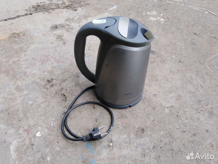 Чайник Philips HD4683