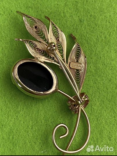 Винтажная Брошь с чёрным кораллом