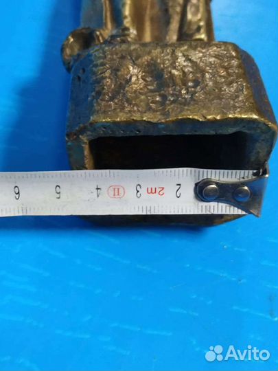 Бронзовая статуэтка