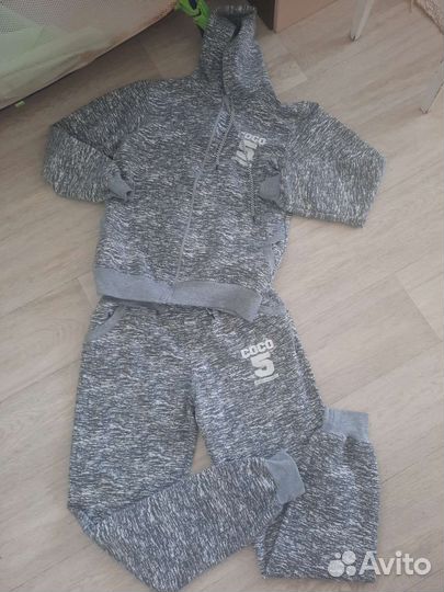 Костюм спортивный