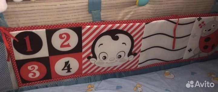 Бампер развивающий для кроватки или на стену