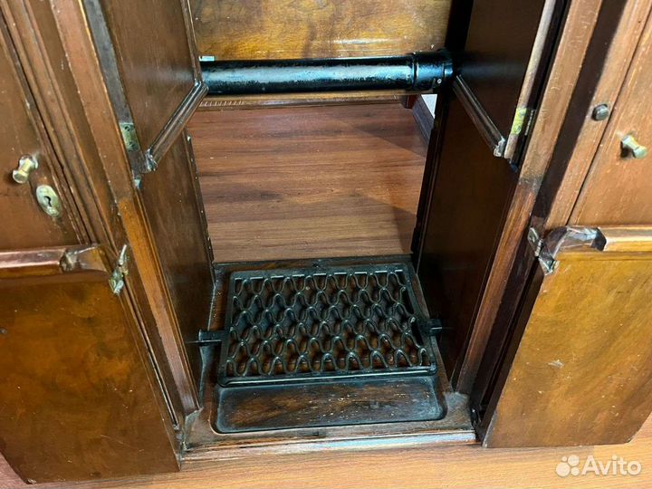 Швейная машинка zinger кабинетная