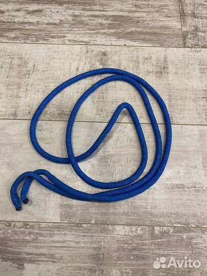 Гимнастическая скакалка
