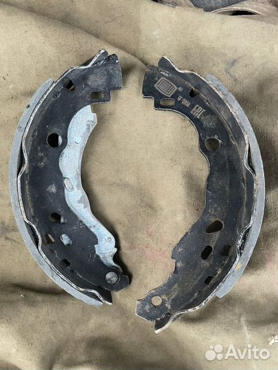 Колодкт задние Рено логан 1/лада ларгус