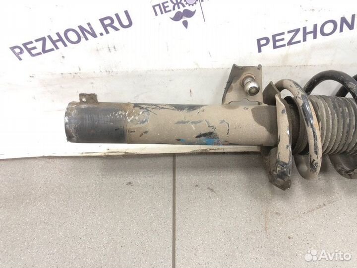 Амортизатор передний Volkswagen Passat седан 2.0