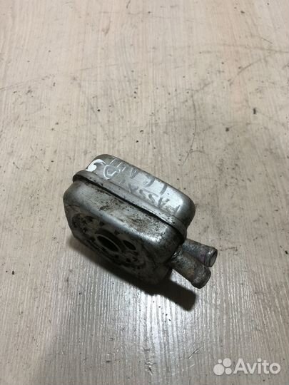 Радиатор масляный B5 VW Passat 1.6 AHL