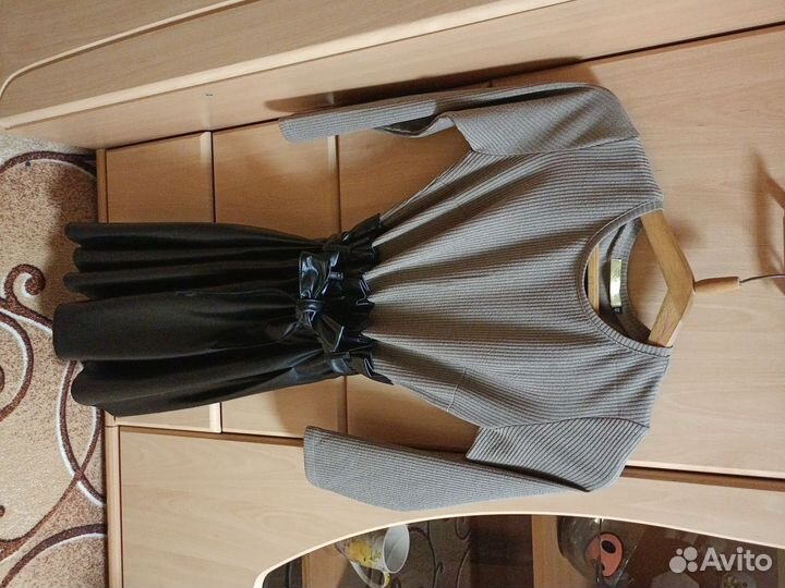 Платье женское