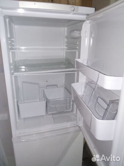 Холодильник indesit