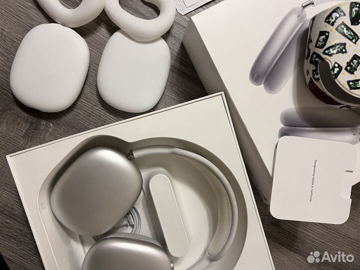 Apple airpods max silver