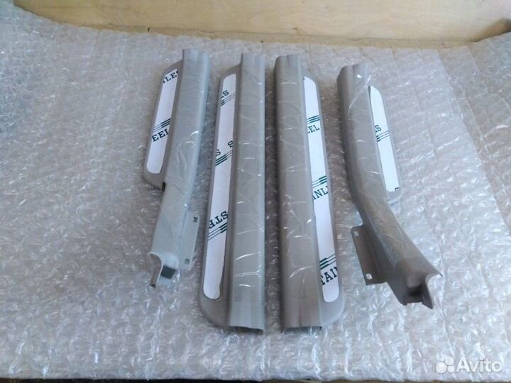 Накладки на пороги Hyundai Sonata 2004 - 2010