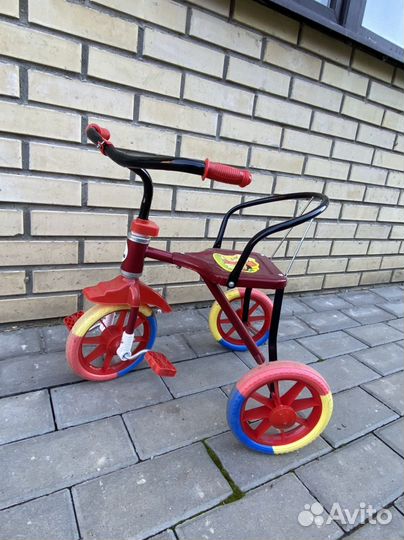 Трехколесный велосипед