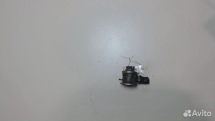 Клапан рециркуляции газов Volkswagen Passat 5, 199