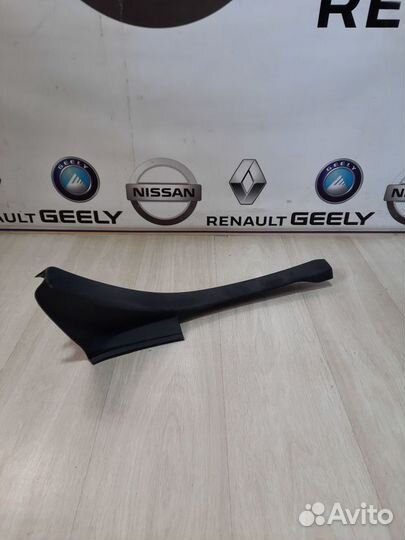 Обшивка салона Nissan almera G15 Лев