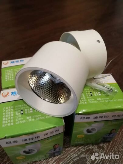 Споты потолочные поворотные новые