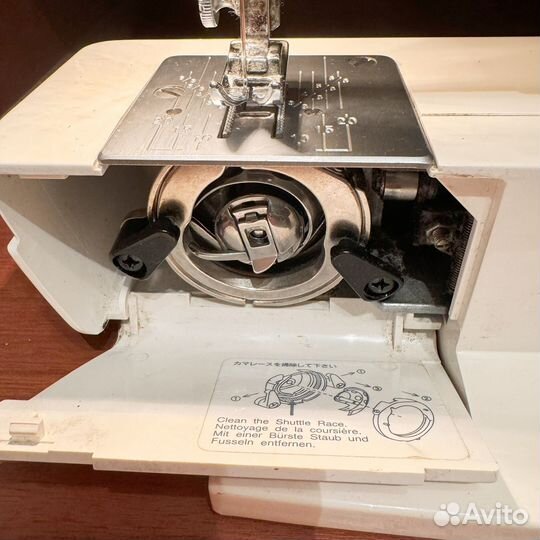 Швейная машина Janome Jem