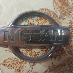 Эмблема nissan