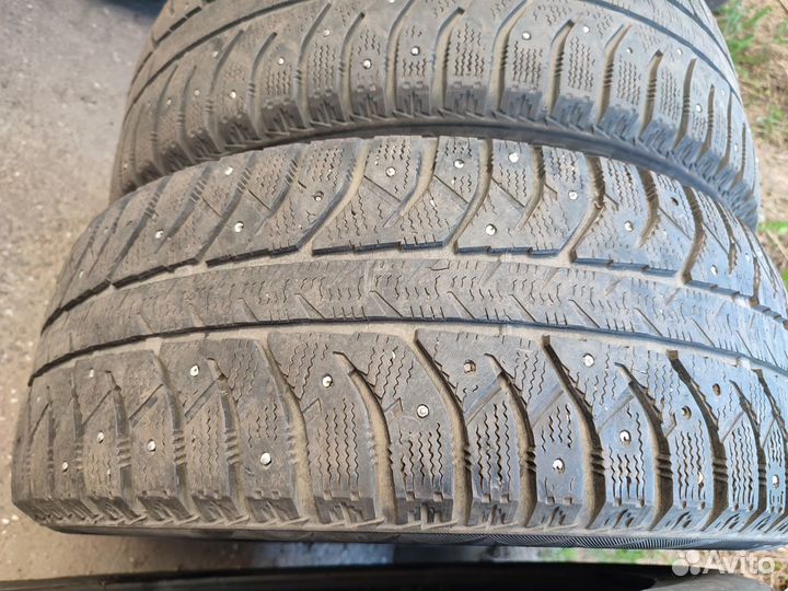 Bridgestone Ice Cruiser 7000 205/55 R16 91T