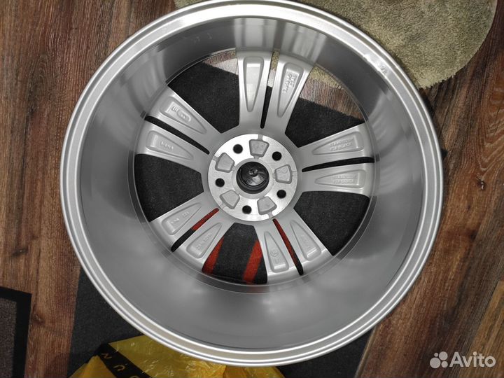 Диск шкода оригинал 57A071498C8Z8 karoq новый