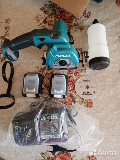 Аккумуляторная алмазная пила Makita