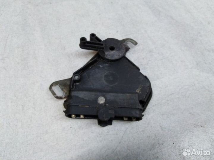 Датчик Мерседес W123 E