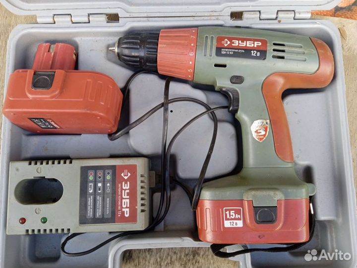 Шуруповерт зубр