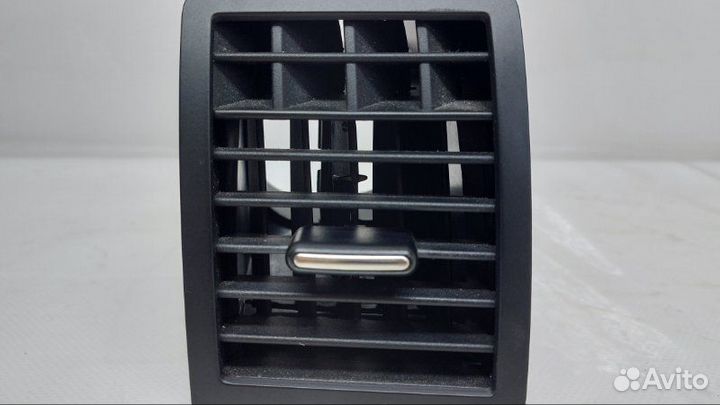 Дефлектор передний левый Volkswagen Touareg 7L 3.6