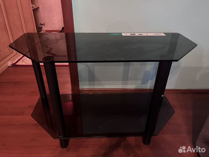 Стеклянная тумба