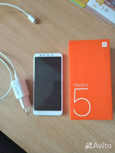Xiaomi Redmi 5, 3/32 ГБ