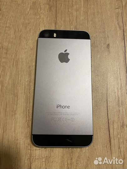 Телефон iPhone 5s