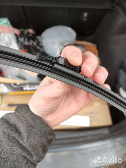 Щетки бескаркасные SWF 119266 600+400 Renault новы