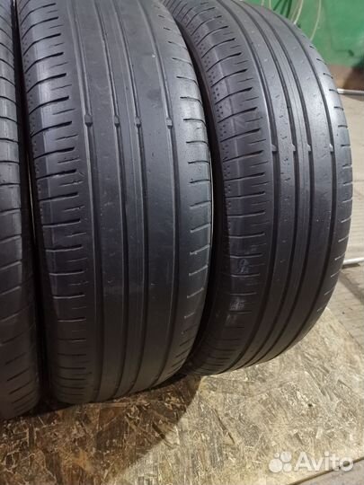 Yokohama BluEarth AE50 SUV 215/65 R17