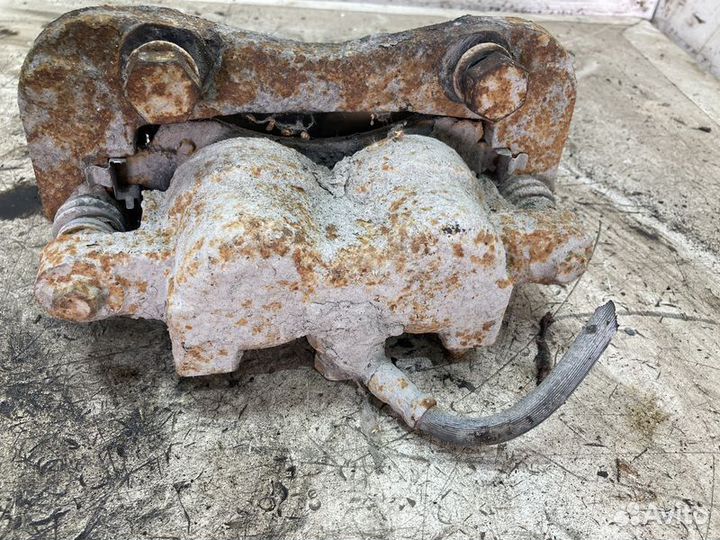 Суппорт тормозной передний правый Great Wall Wingl