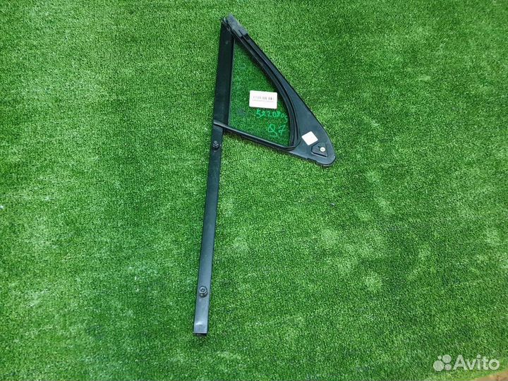 Форточка двери передняя левая Audi Q7 2 (2015-н.в