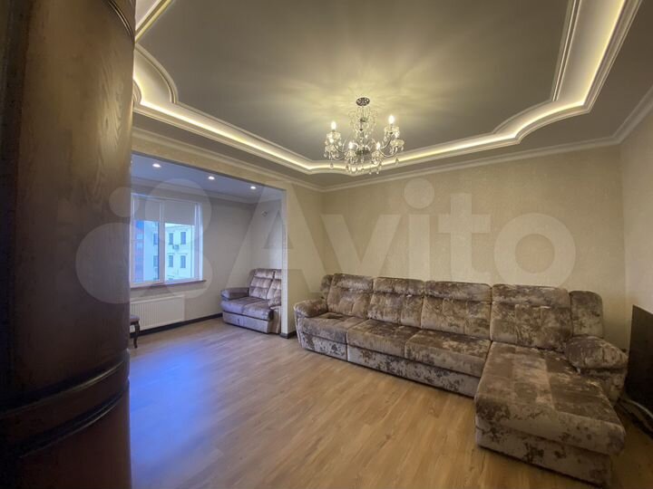 2-к. квартира, 65 м², 6/18 эт.