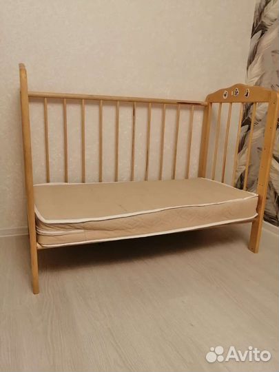 Детская кровать с матрасом б/у