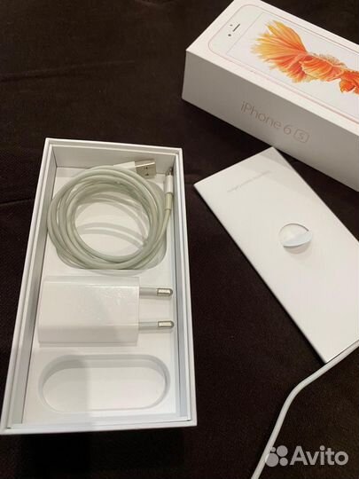Телефон iPhone 6s