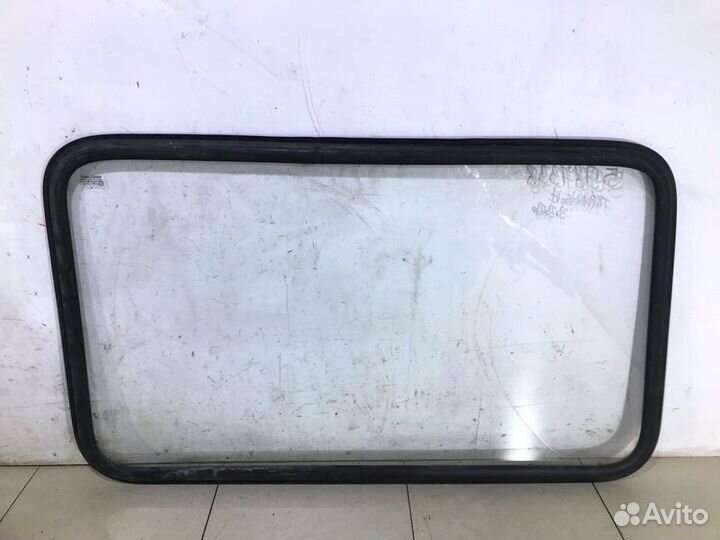 Стекло заднее боковое правое