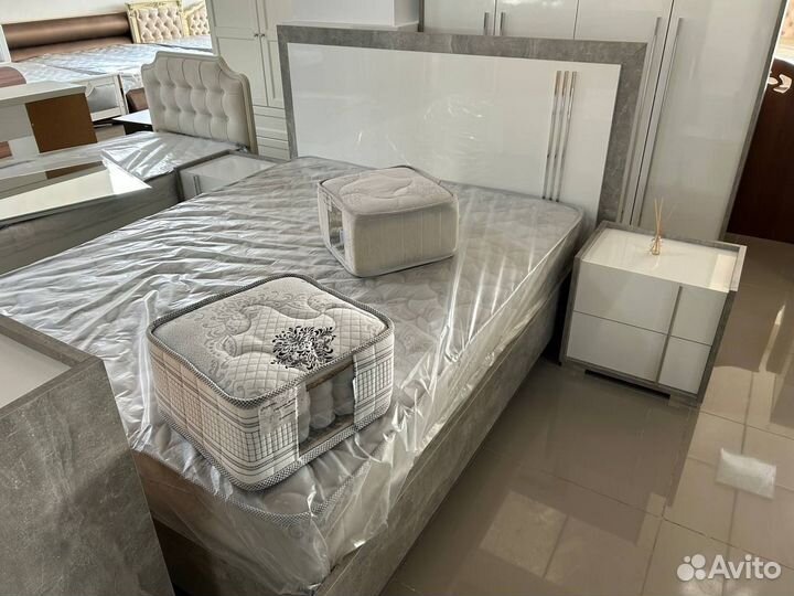 Спальный гарнитур готовый