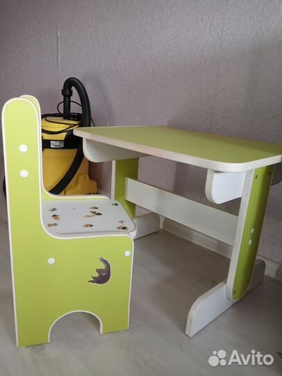 Столик и стульчик для детей